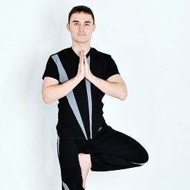 men’s yoga clothes