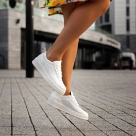 White Sneakers / GEM